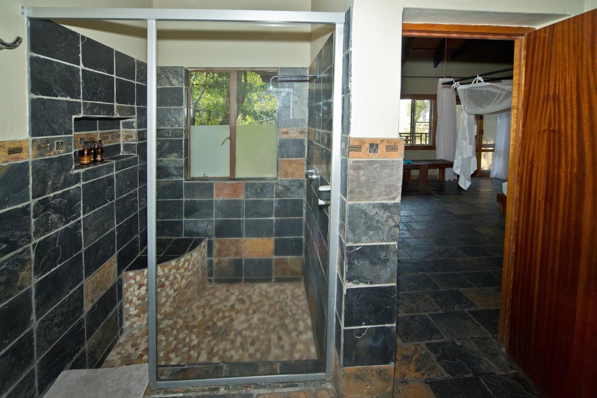 Kongola Gondwana Namushasha River Lodge מראה חיצוני תמונה